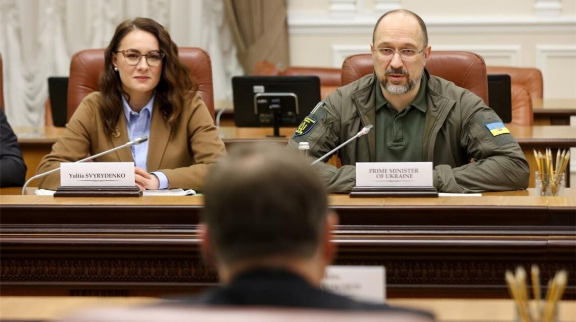 Юлія Свириденко та Денис Шмигаль у сесійній залі Верховної Ради