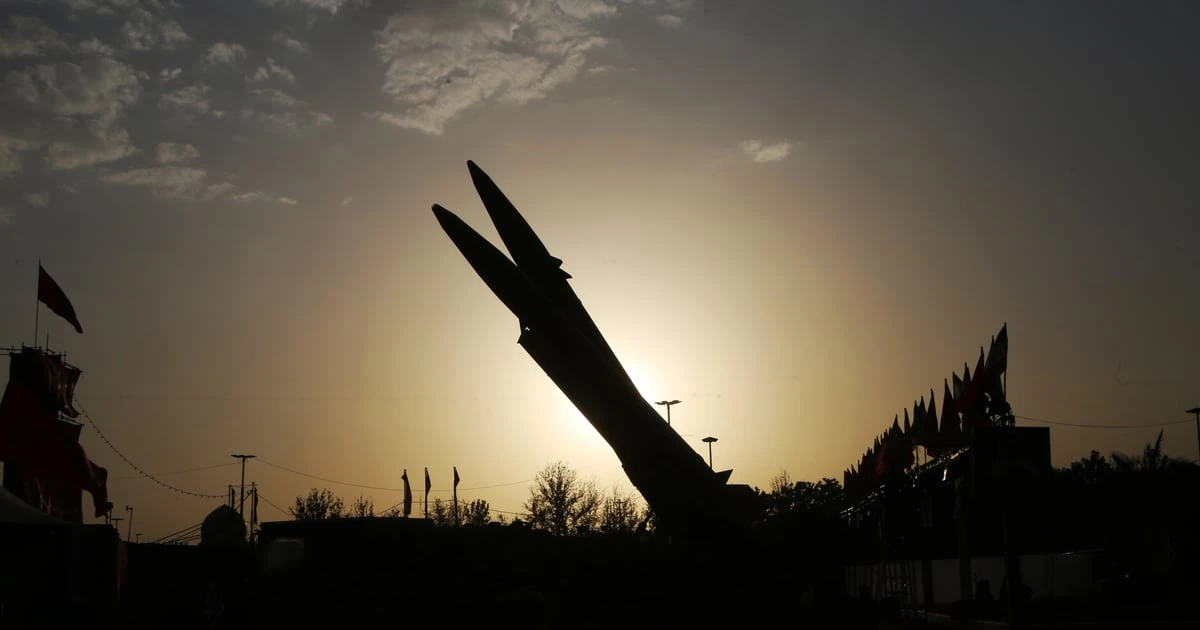 Іранські балістичні ракети Zolfaghar і Qadr на пусковій установці
