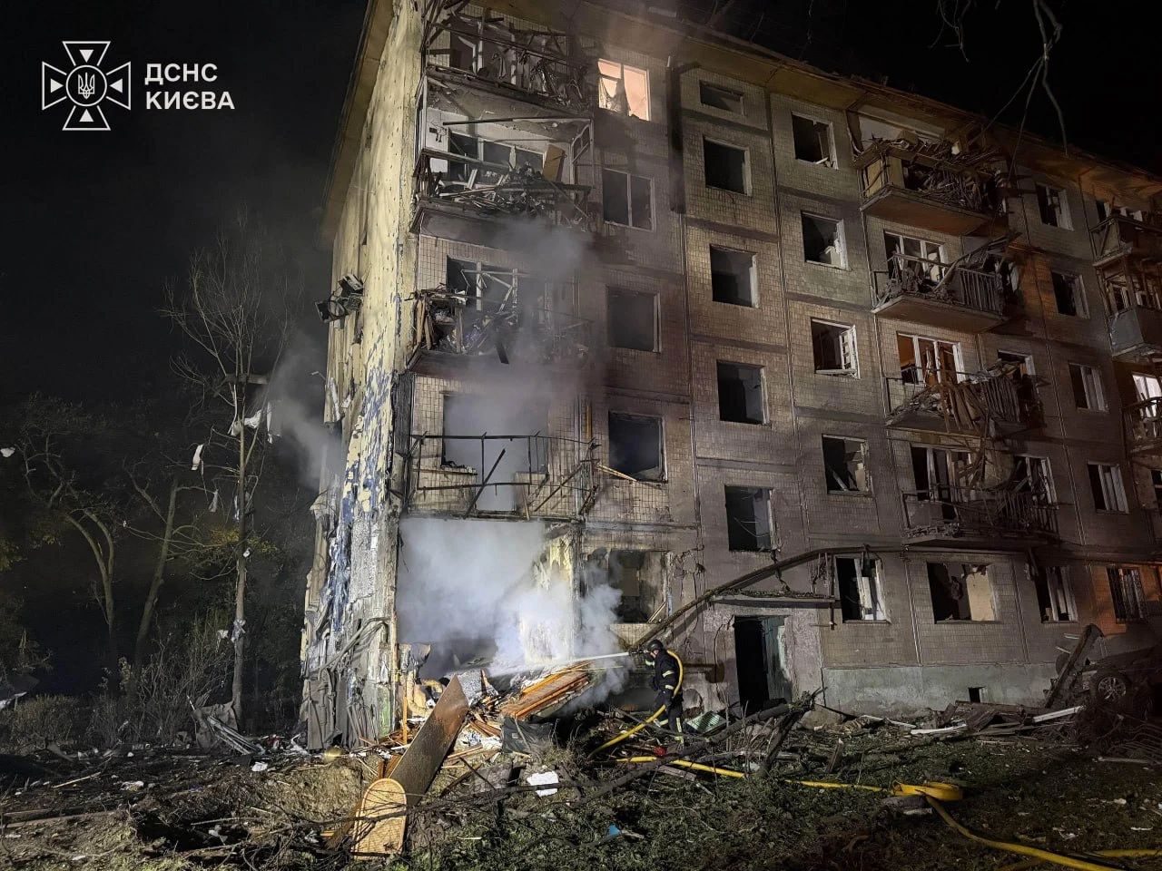 Наслідки балістичного удару по Києву в ніч на 1 серпня 2026 року: пожежі та руйнування в п'яти районах столиці
