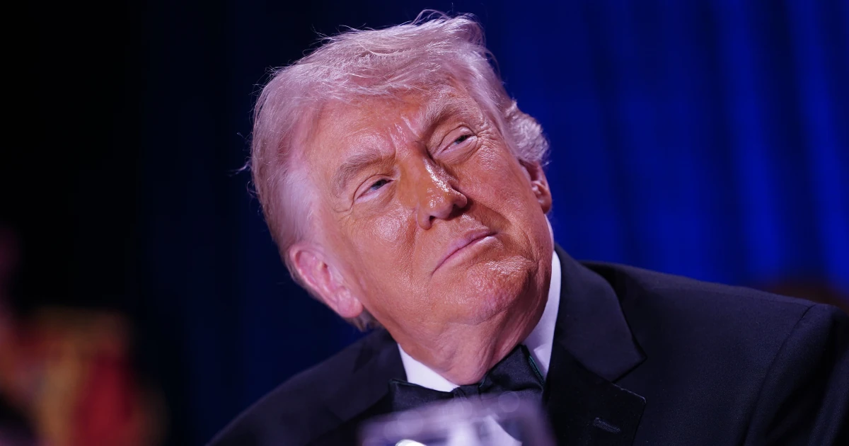 Логотип цілодобового YouTube-каналу Білого дому TRUMP TV з виступами Дональда Трампа