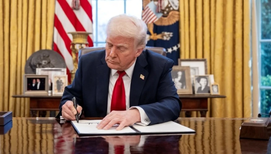 Трамп підписав указ: федеральний акциз 24,4 цента на дизель тимчасово відстрочено