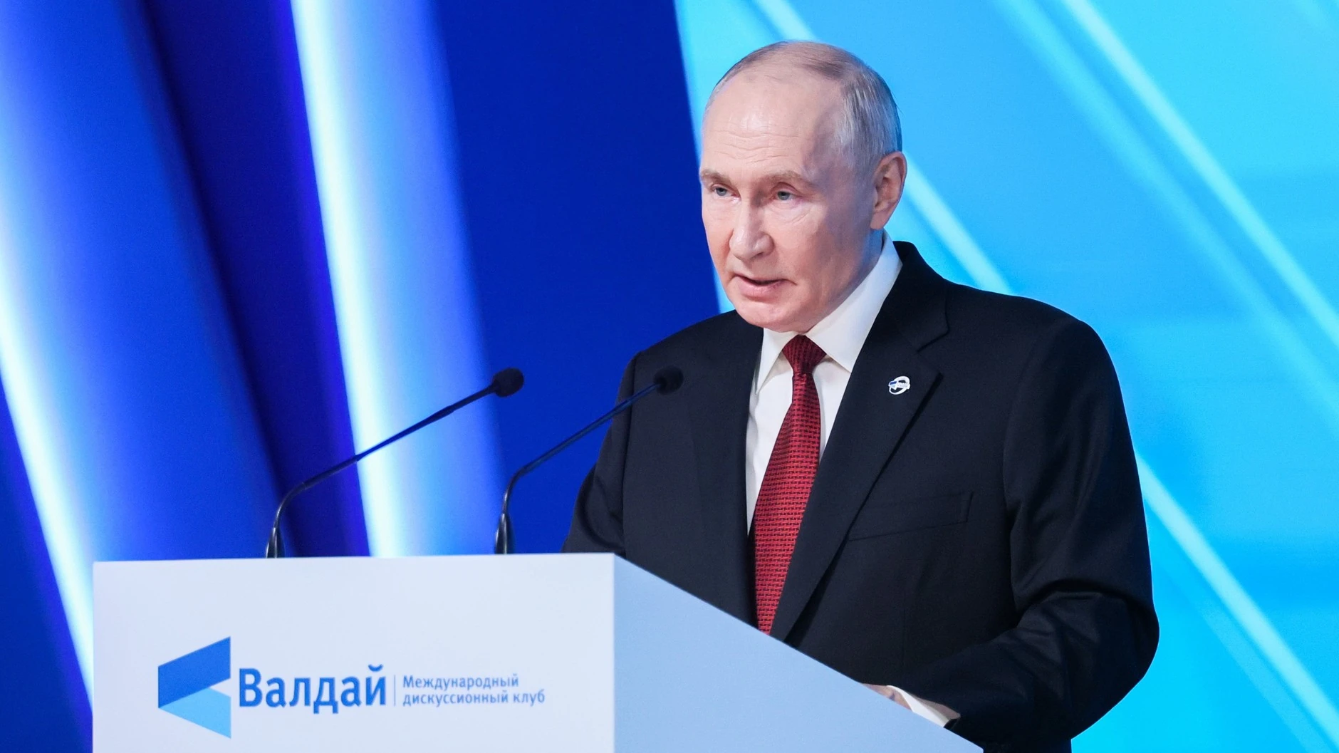40 кораблів за 10 днів і 1% ВВП: цифри з «Валдаю» у відповіді Путіна